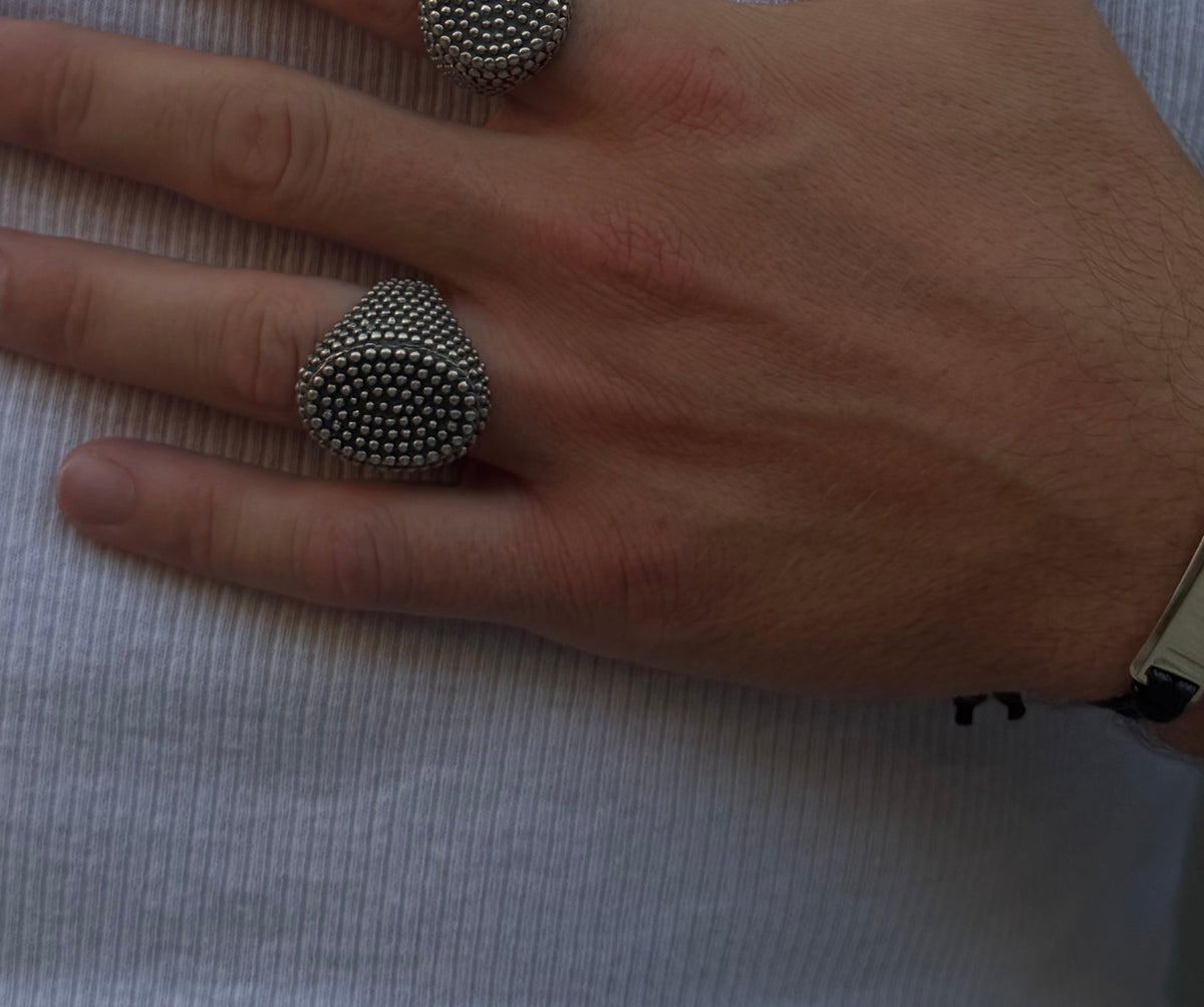 Ring “Toronto Oval”