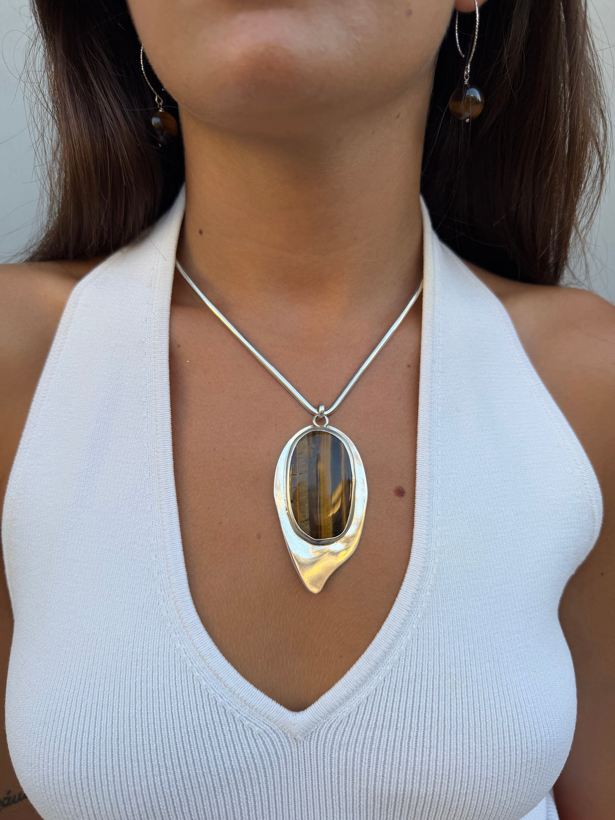 Necklace “Tiger’s eye”