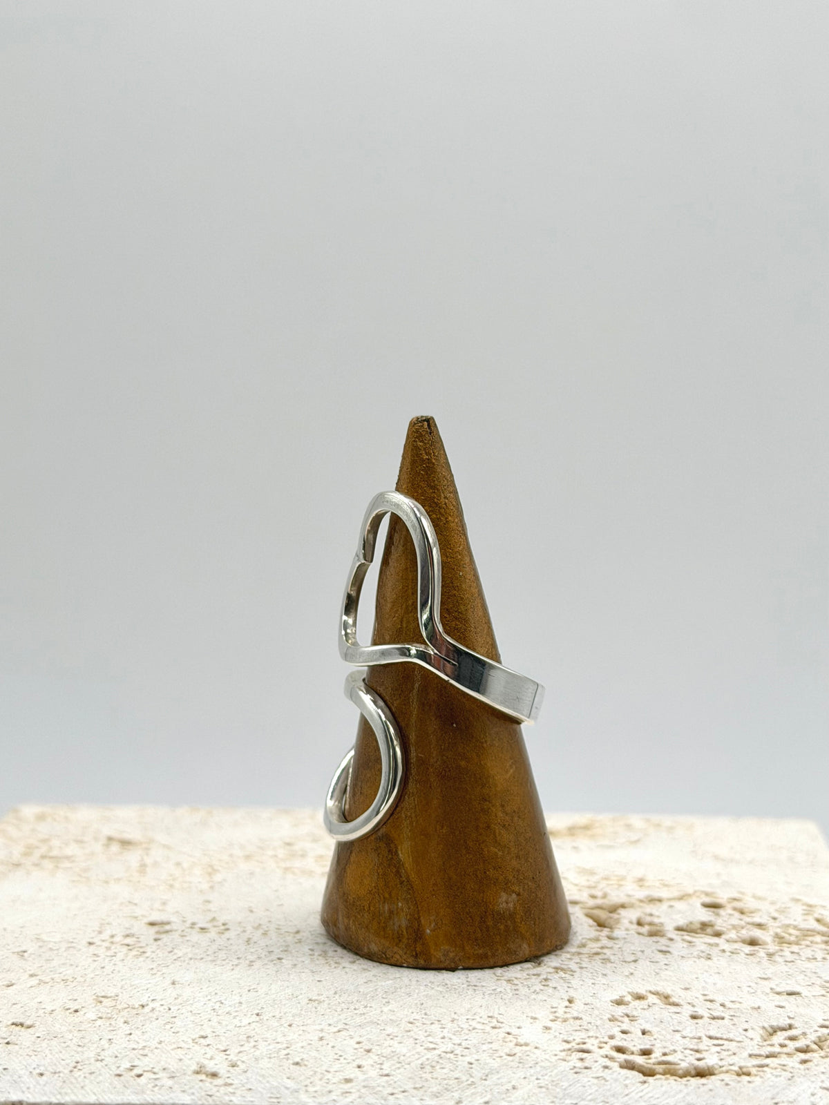 Ring “birds of feather hearth”
