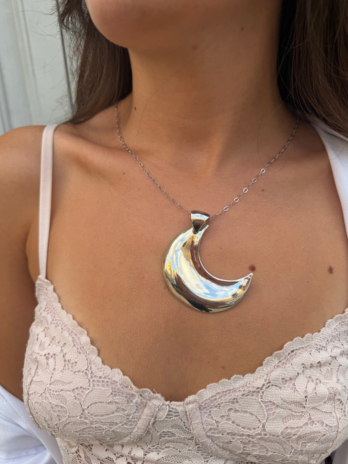 Necklace “Middle moon”