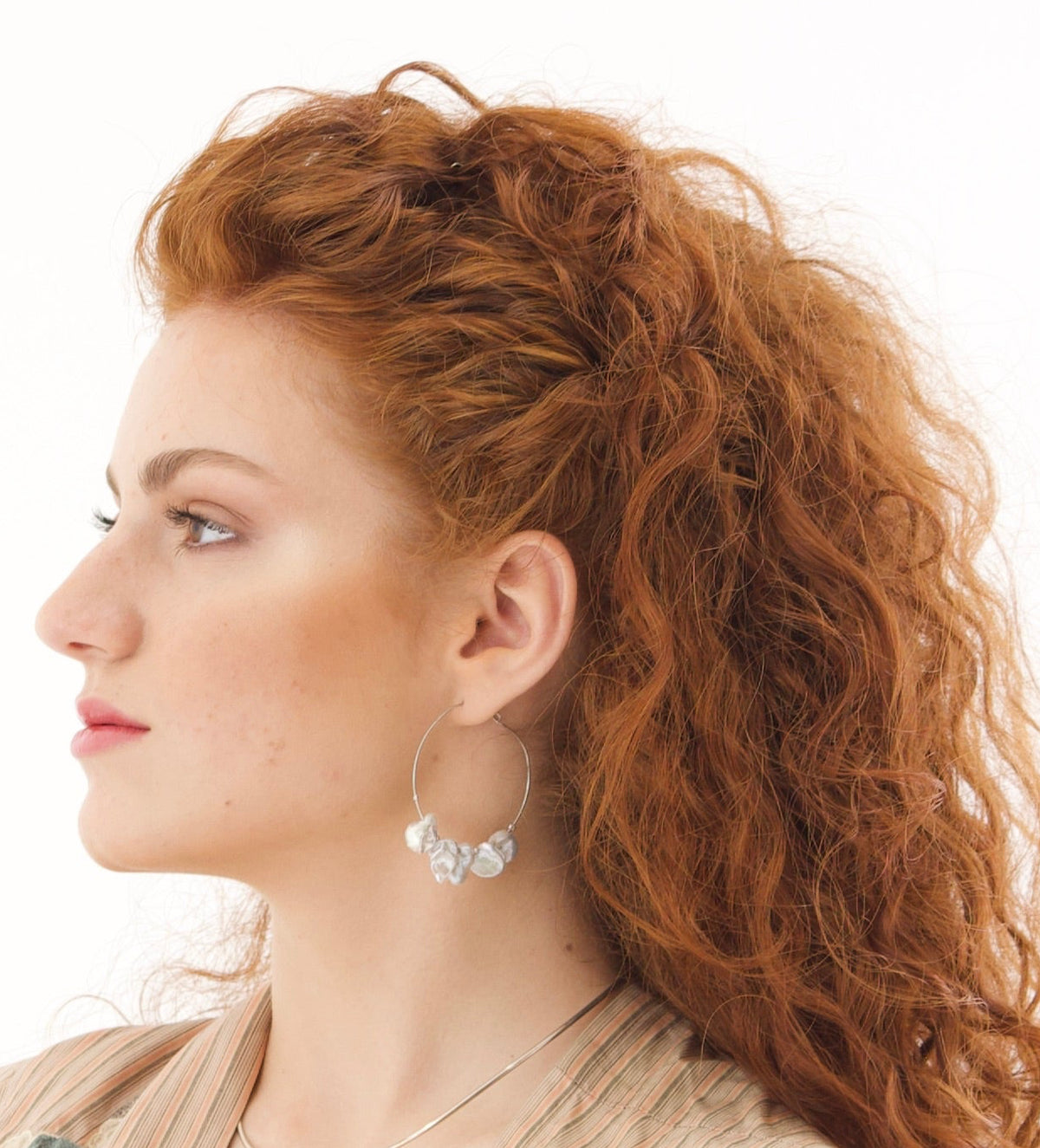 Earrings “pearl hoops”