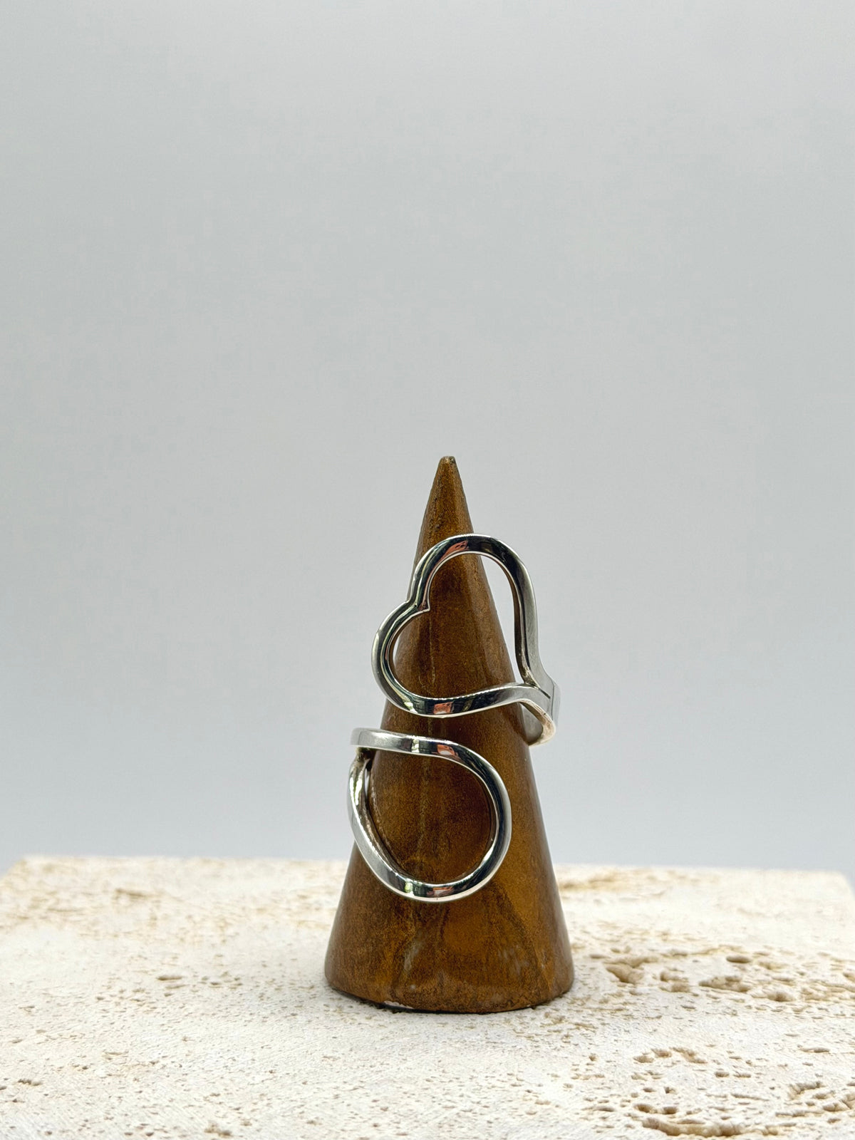 Ring “birds of feather hearth”